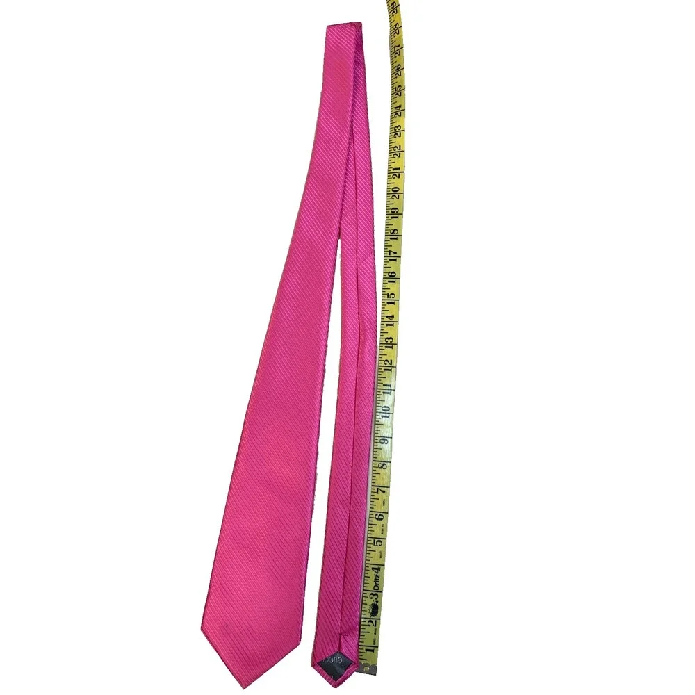 GUCCI‎ Men's Necktie Bright Pink Textured Silk 4' x 59